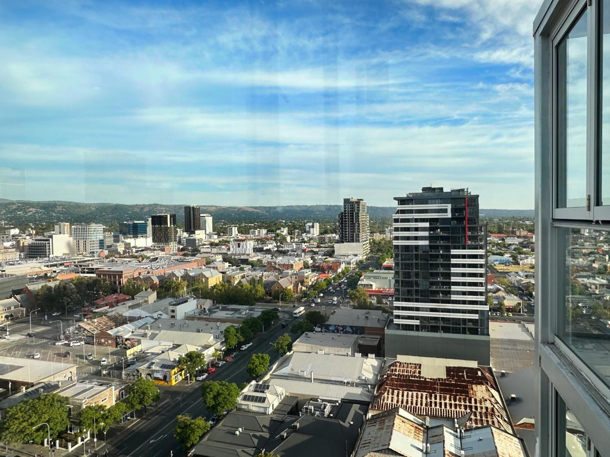 Sky View Apartment Cbd Skyline 2Br Apartment Balcony Spa Access Sleeps 6 Adelaïde Extérieur photo